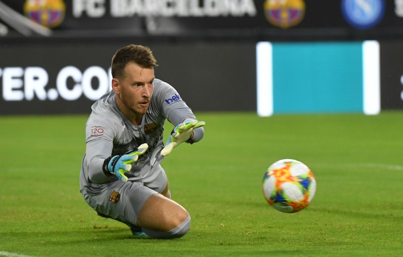 Barcelona goalkeeper Neto out for up to two months after wrist surgery